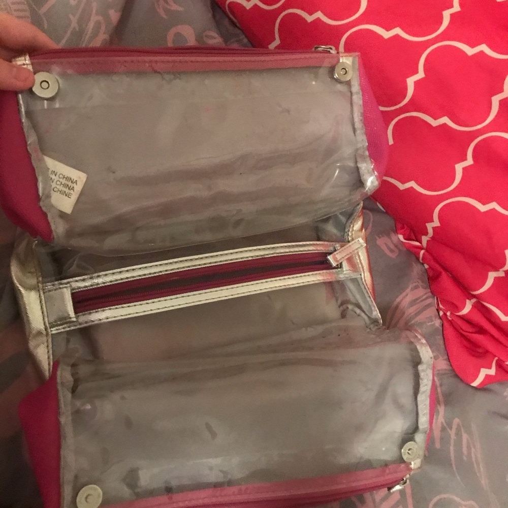 Makeup bag - Picture 2 of 2